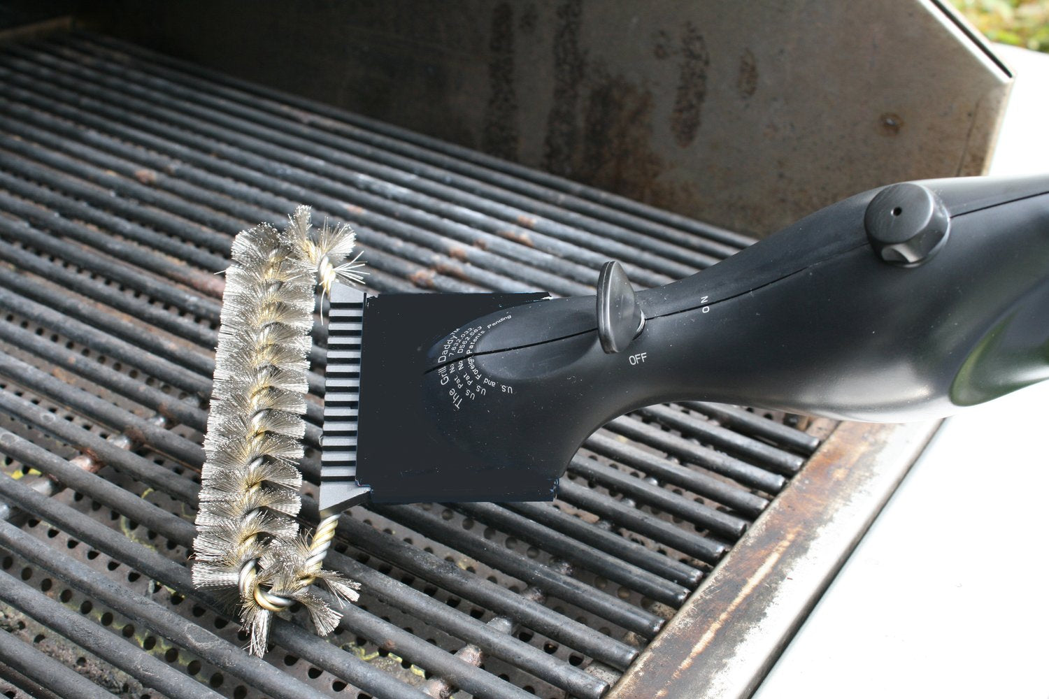 Grill Daddy cleans grills with the power of steam